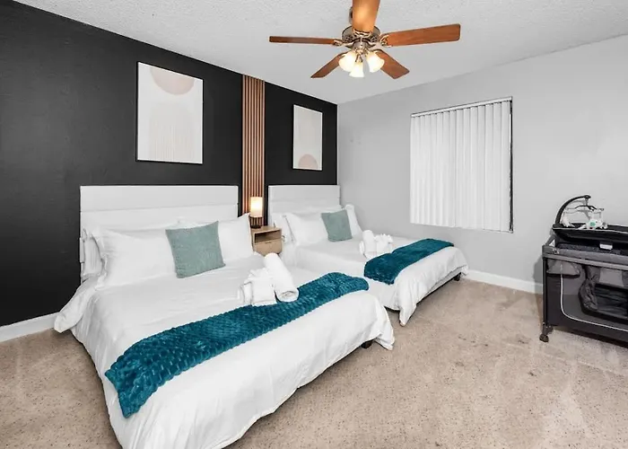 Modern 2br For 7 Pools Fitness Center & Pet-friendly Apartment *