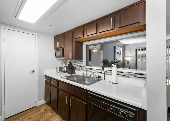 Apartment Modern 2br For 7 Pools Fitness Center & Pet-friendly Tempe