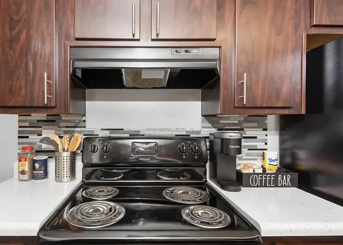 Modern 2br For 7 Pools Fitness Center & Pet-friendly * Tempe