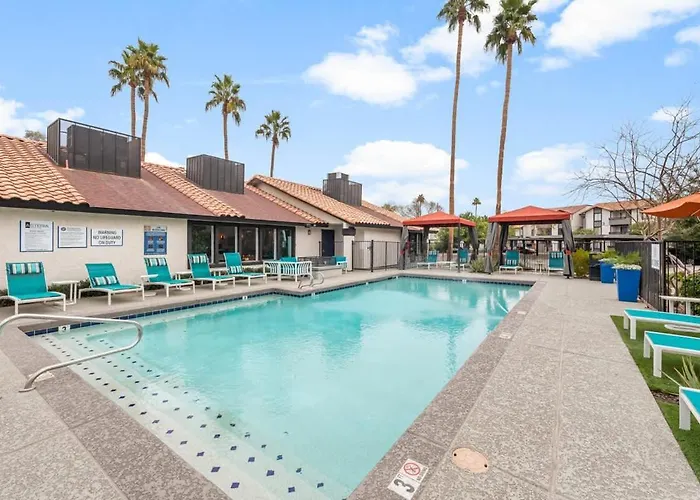 Modern 2br For 7 Pools Fitness Center & Pet-friendly *